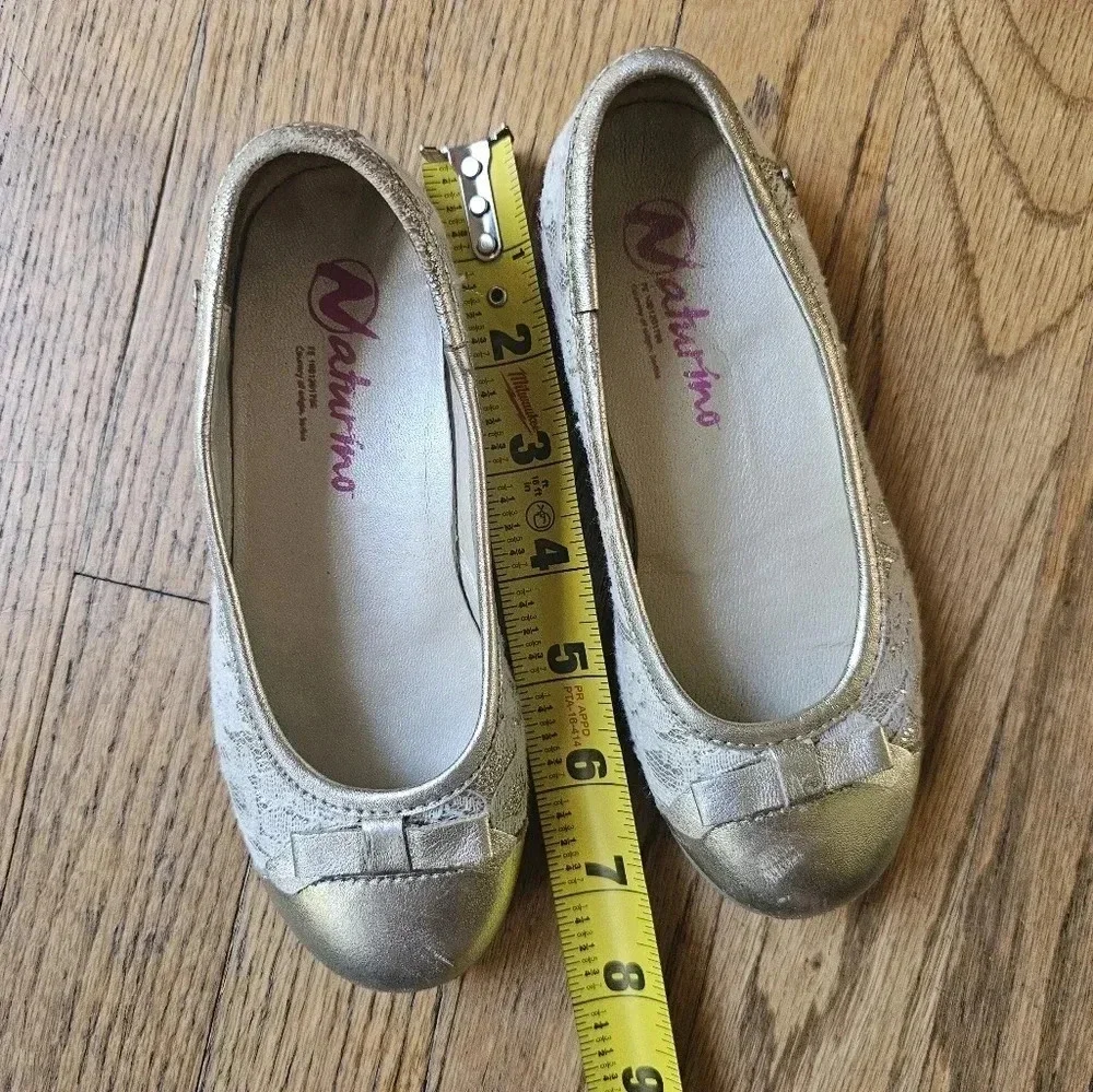 Naturino gold with cream lace girls flats size EU 28/ US 11